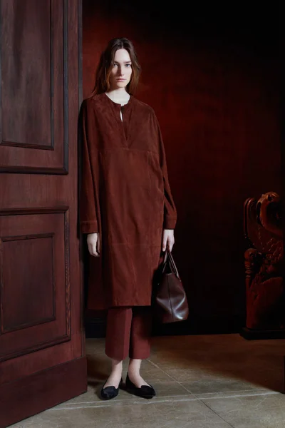 Look 10